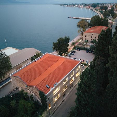 Amario Suites Hotel Aigio Dış mekan fotoğraf