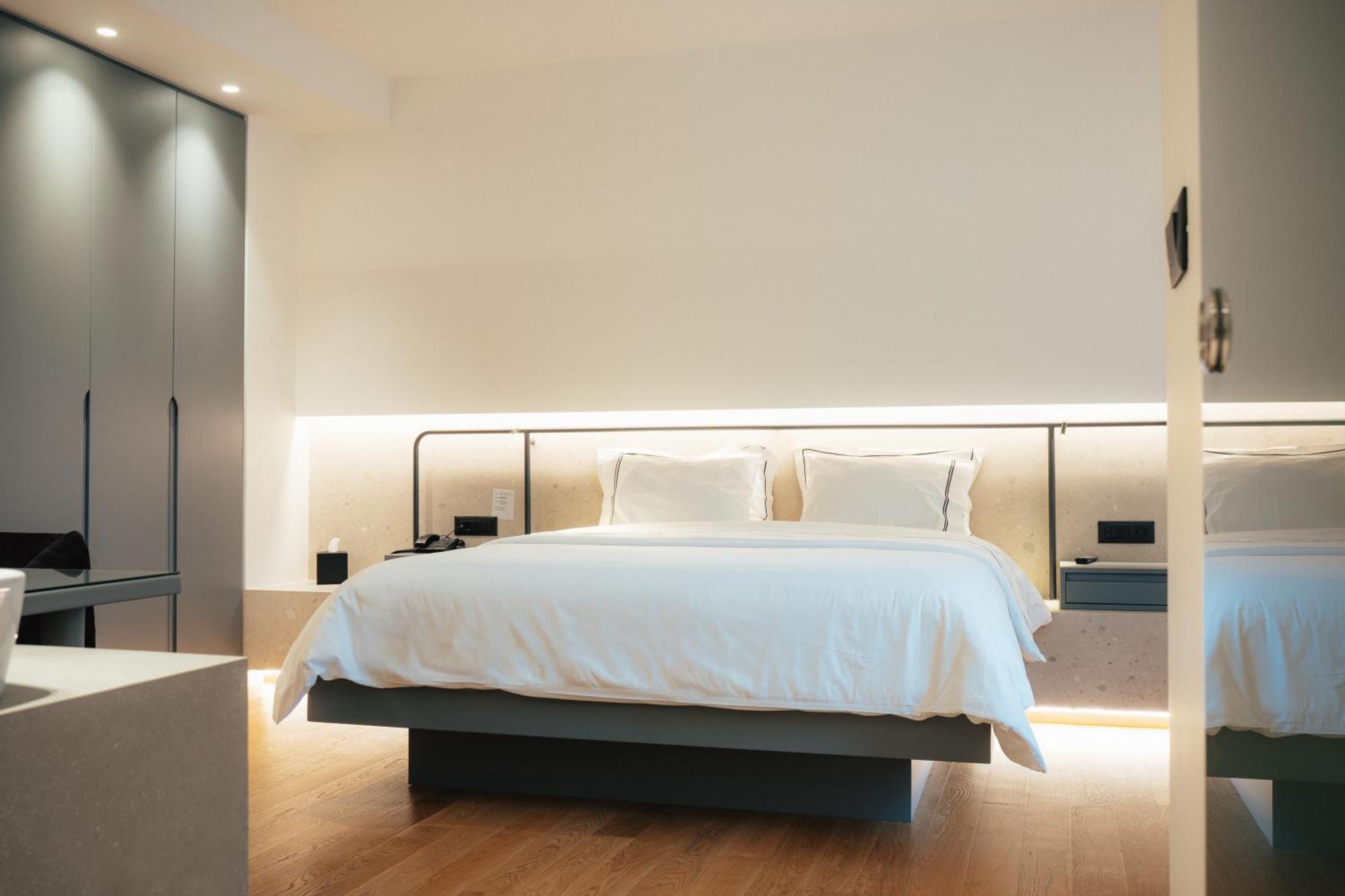 Amario Suites Hotel Aigio Dış mekan fotoğraf
