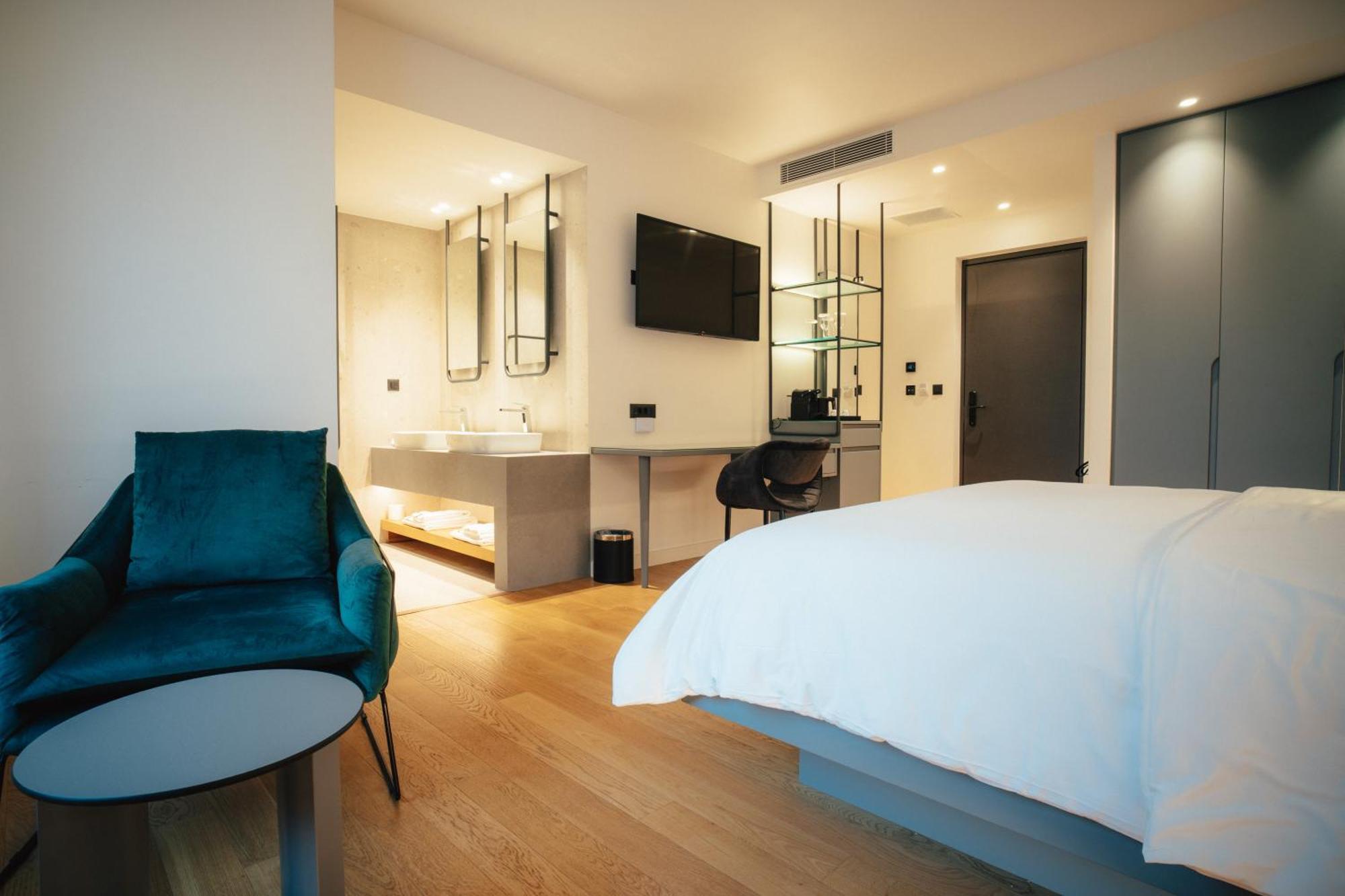 Amario Suites Hotel Aigio Dış mekan fotoğraf