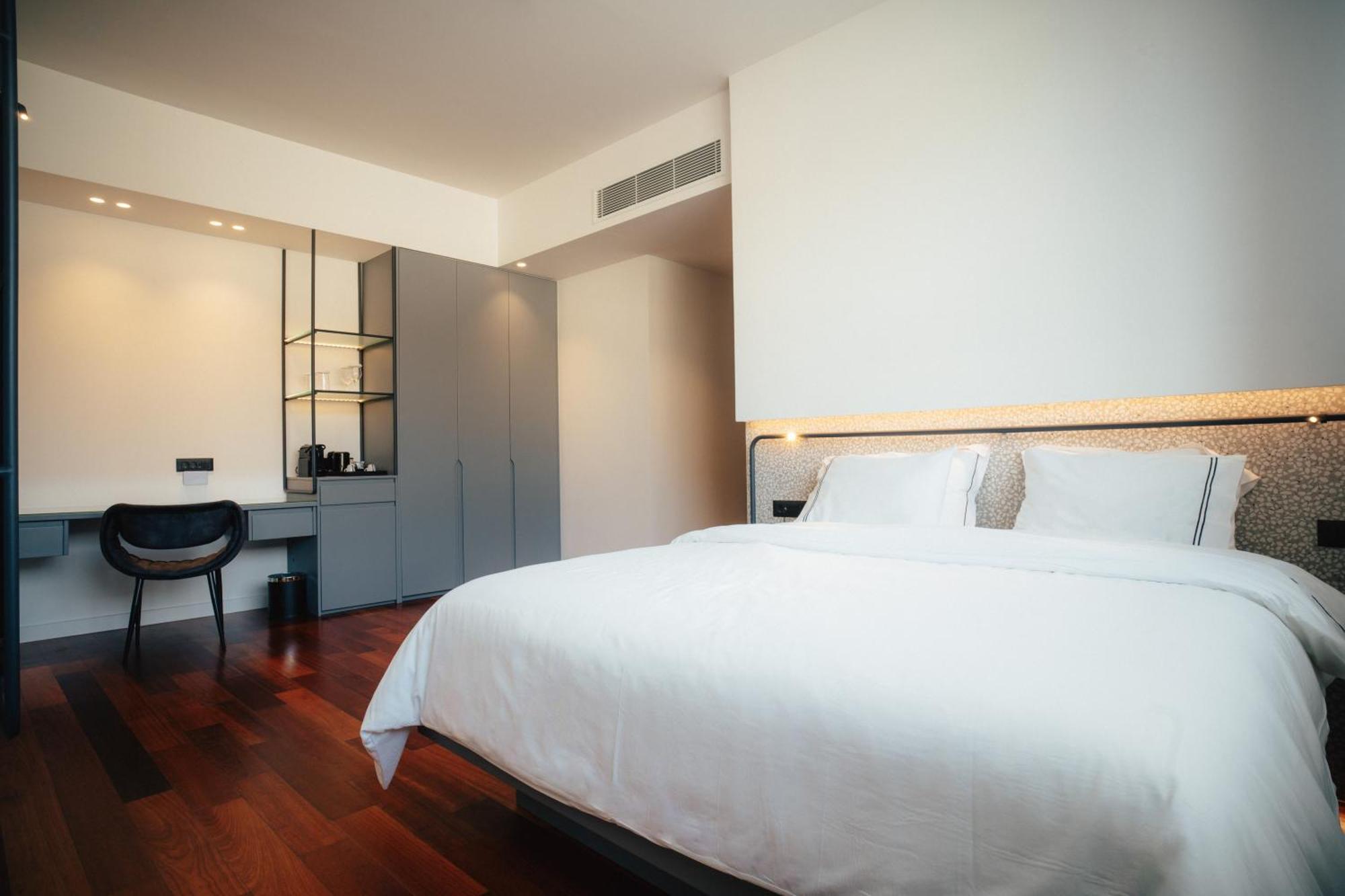 Amario Suites Hotel Aigio Dış mekan fotoğraf