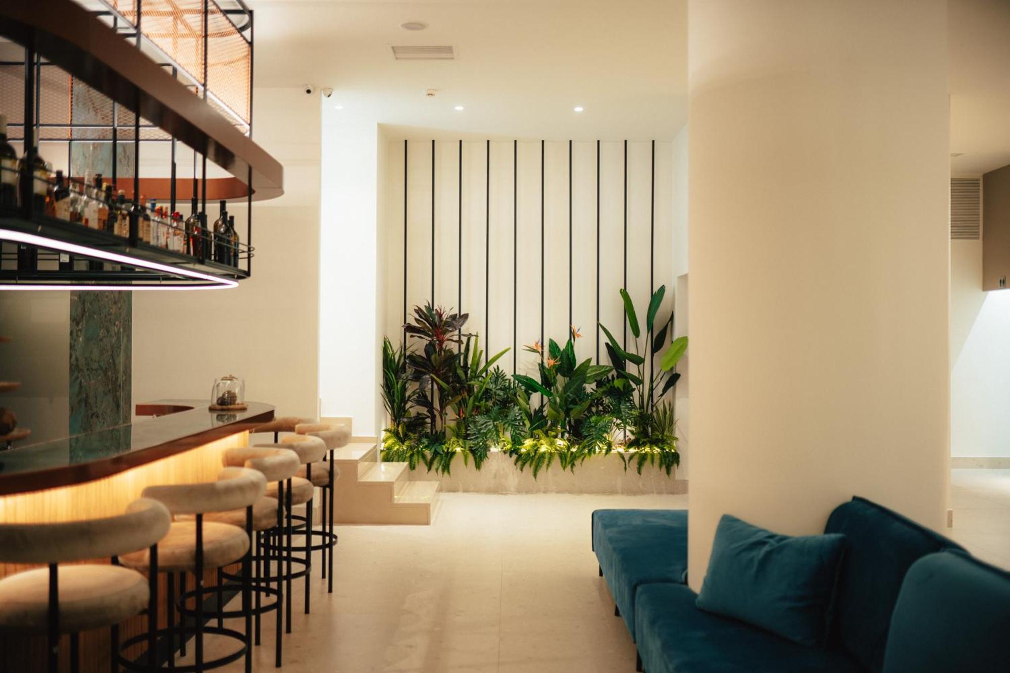 Amario Suites Hotel Aigio Dış mekan fotoğraf