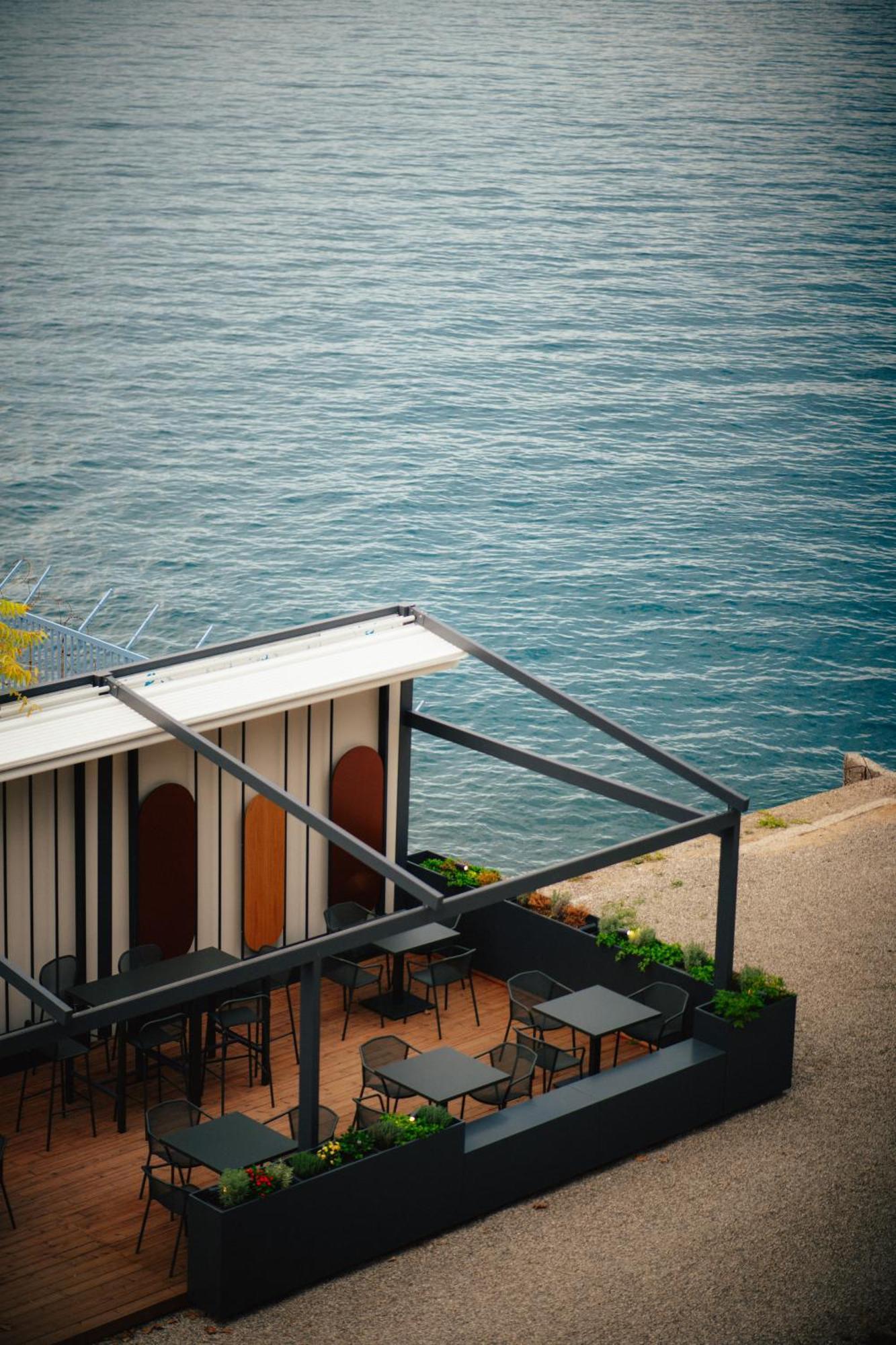 Amario Suites Hotel Aigio Dış mekan fotoğraf