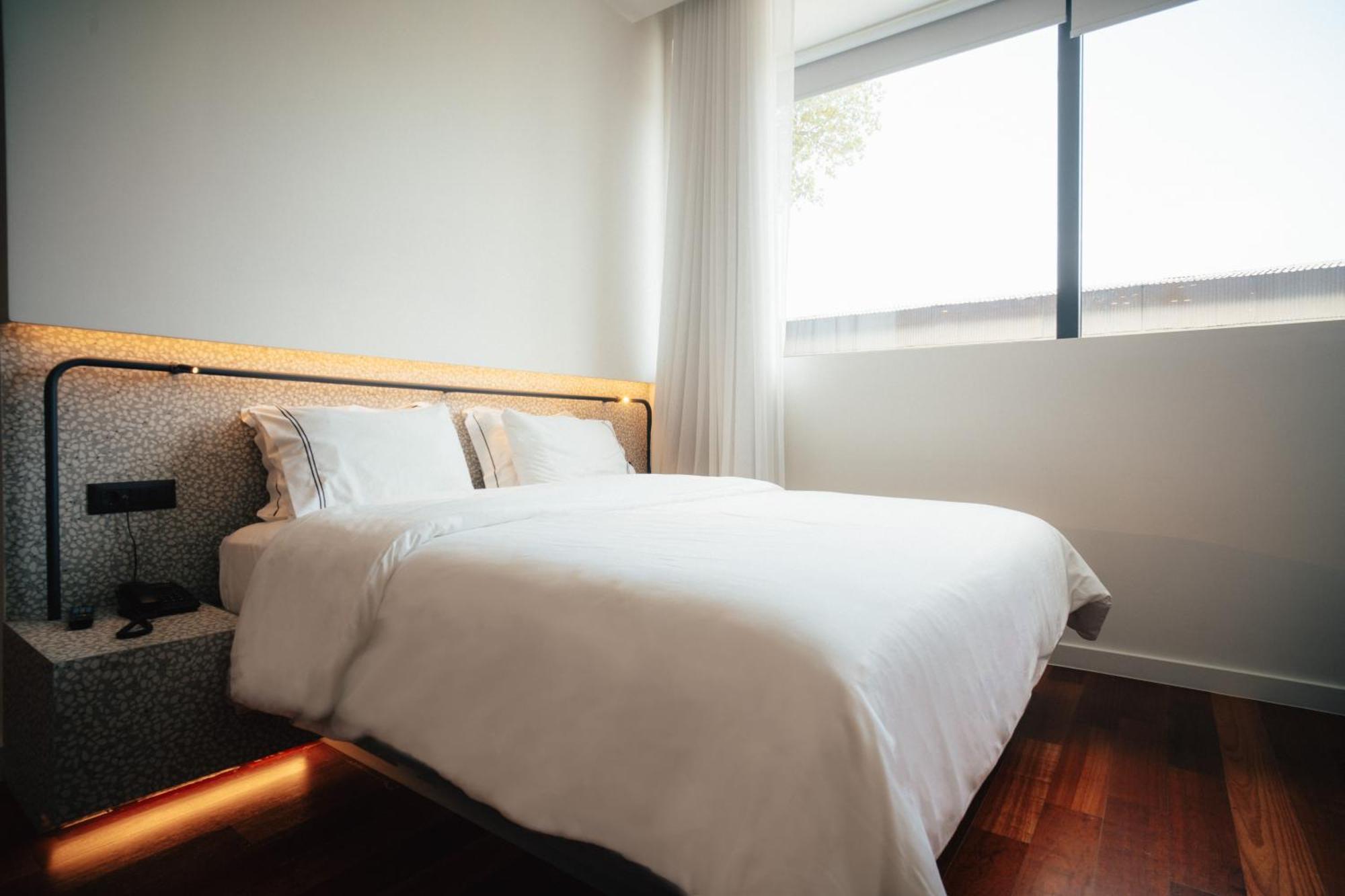 Amario Suites Hotel Aigio Oda fotoğraf